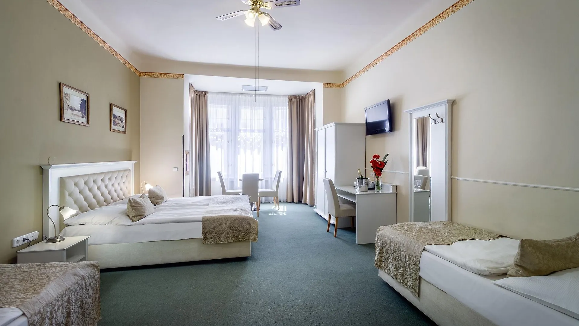 Hotel Taurus Prague