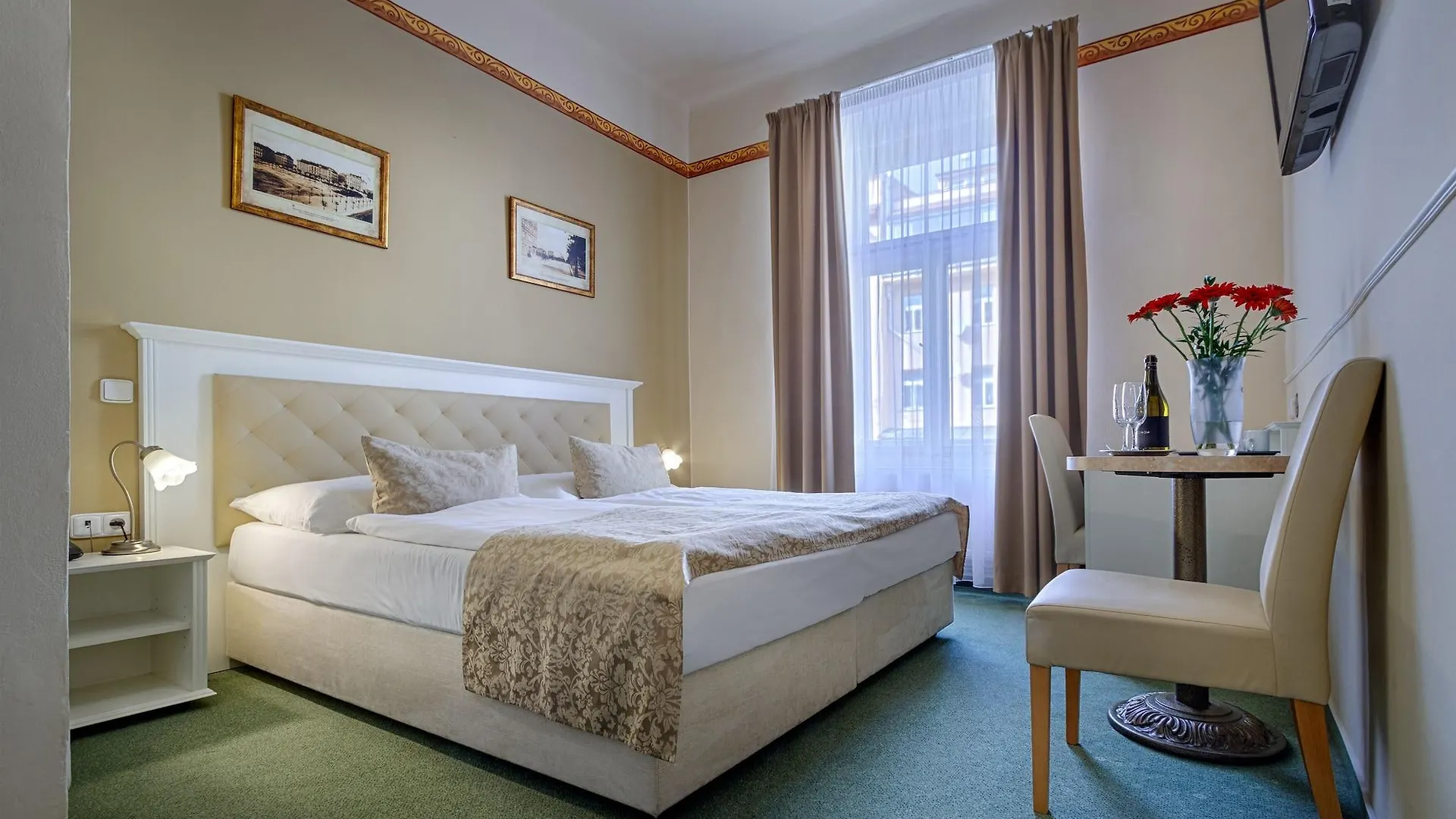 Hotel Taurus Prague