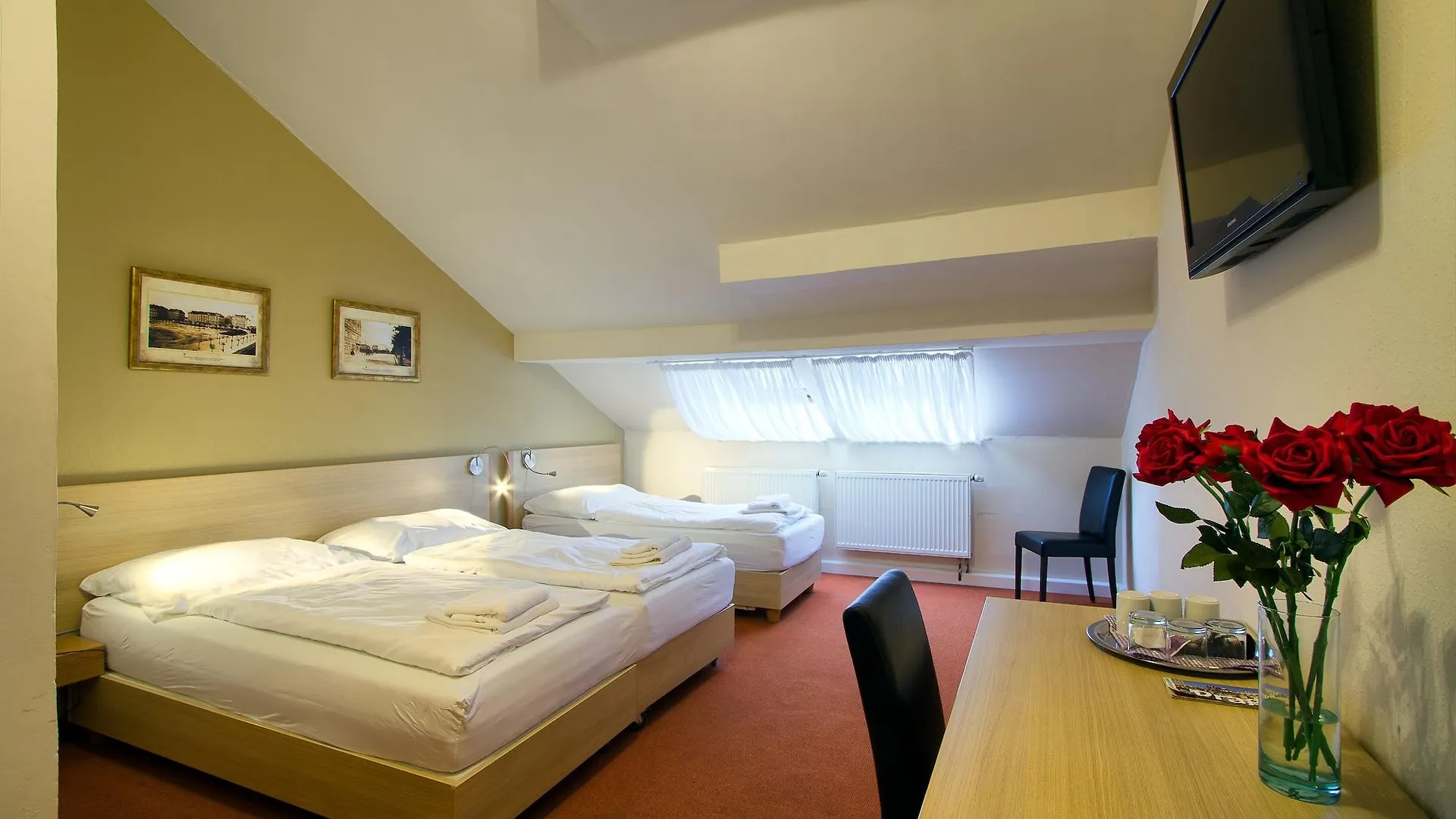 Hotel Taurus Prague