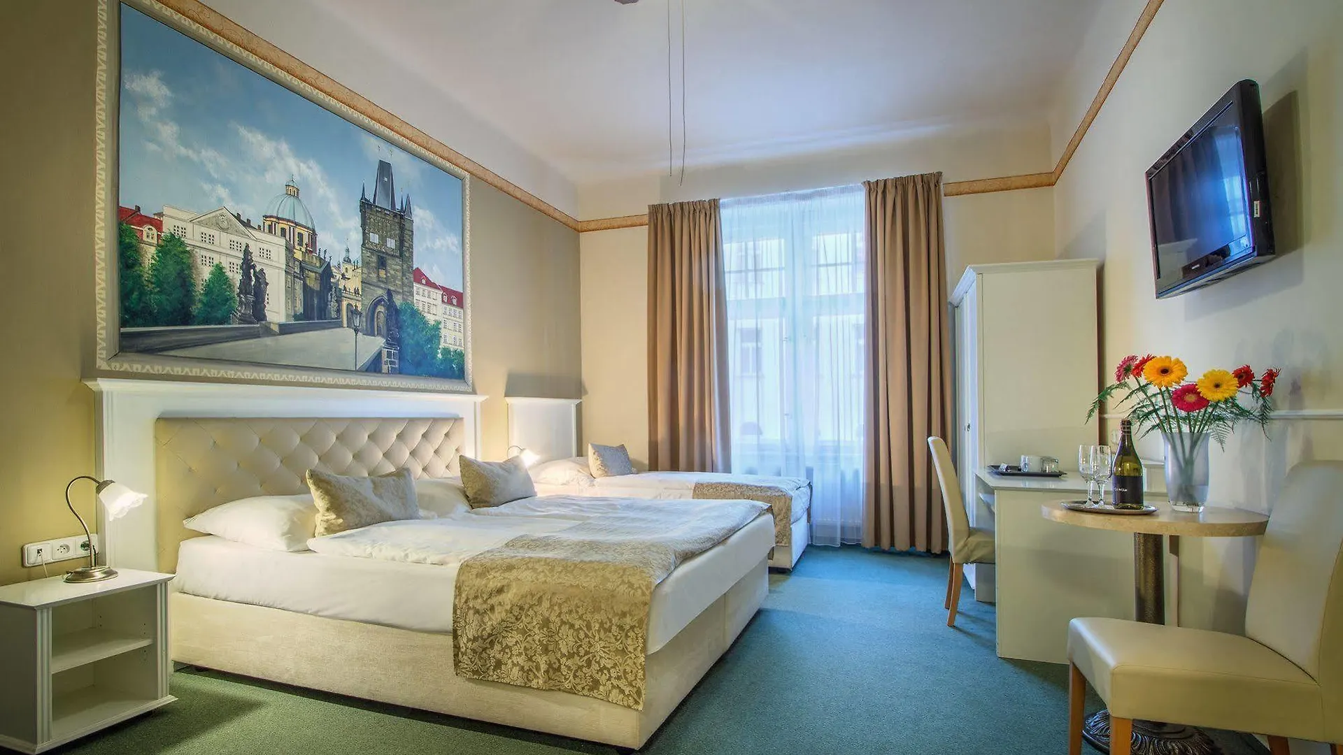 ****  Hotel Taurus Prag Tjeckien