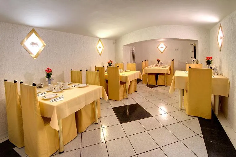 ****  Hotel Taurus Prag Tjeckien